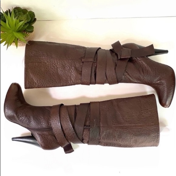 BCBGMAXAZRIA brown boots 9 - Picture 6 of 11